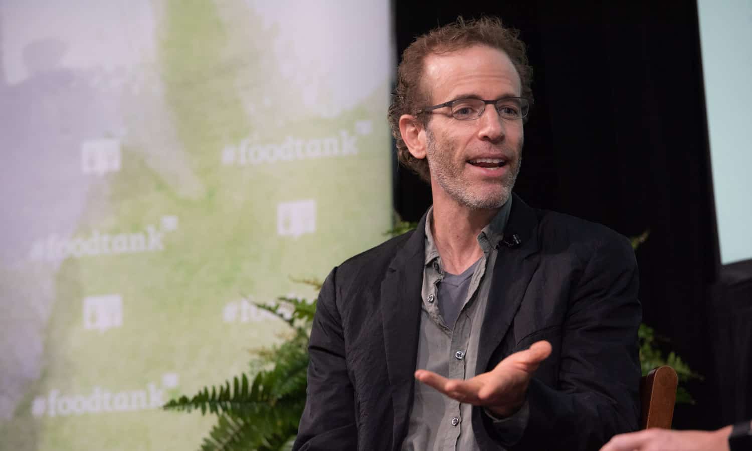Rather than focus on features like storage and uniformity, by breeding for flavor and nutrition—as well as for specific farming regions—we can grow better food and build a better food system, says Barber.